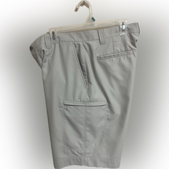 Callaway Men’s Khaki Golf Shorts 34” Waist 10” Inseam - Picture 3 of 6